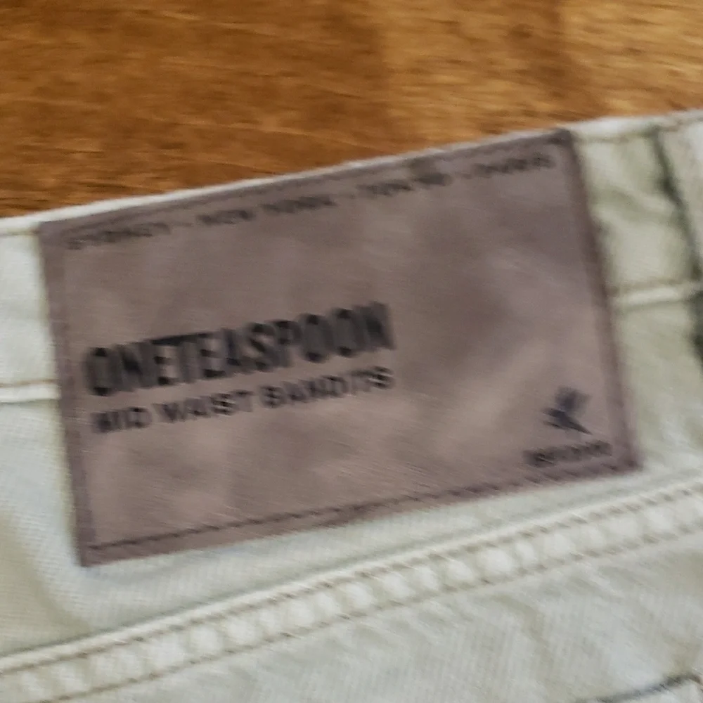 One Teaspoon Women's Khaki Green Denim Bandits Shorts 32 - Picture 8 of 8